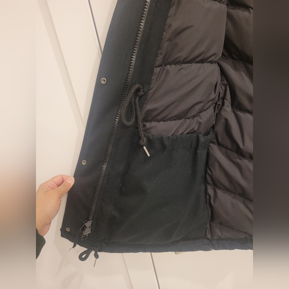 Aritzia Community Winter Coat - Picture 9 of 9